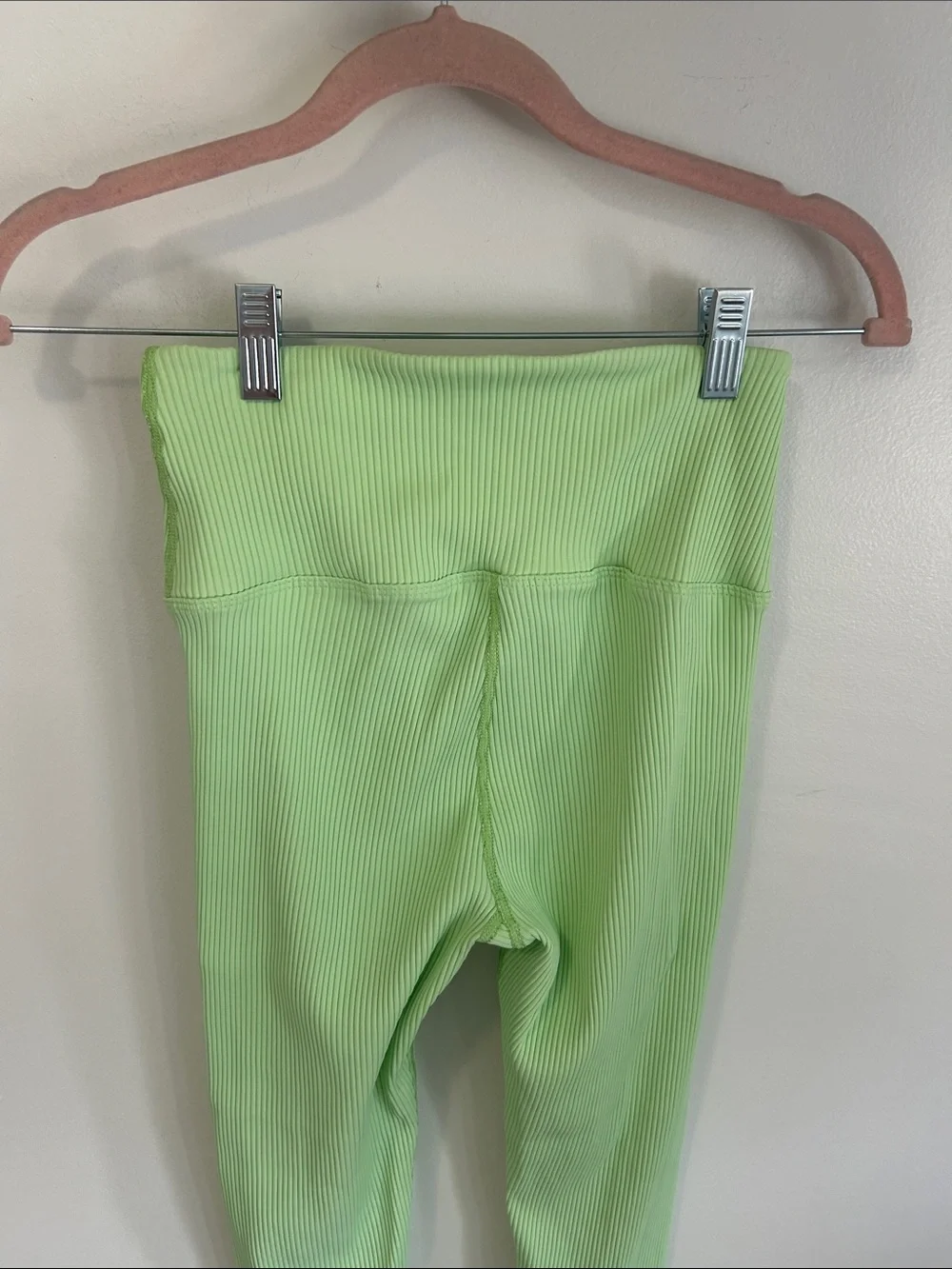 Carbon38 Light Green Ribbed Leggings